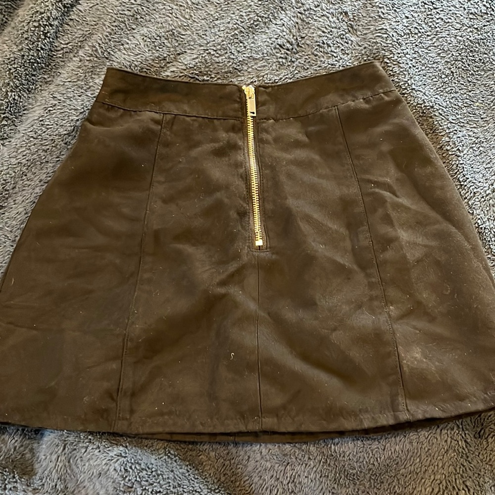 black mini skirt